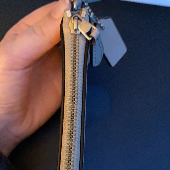 NEW COACH WALLET - Picture 7 of 8